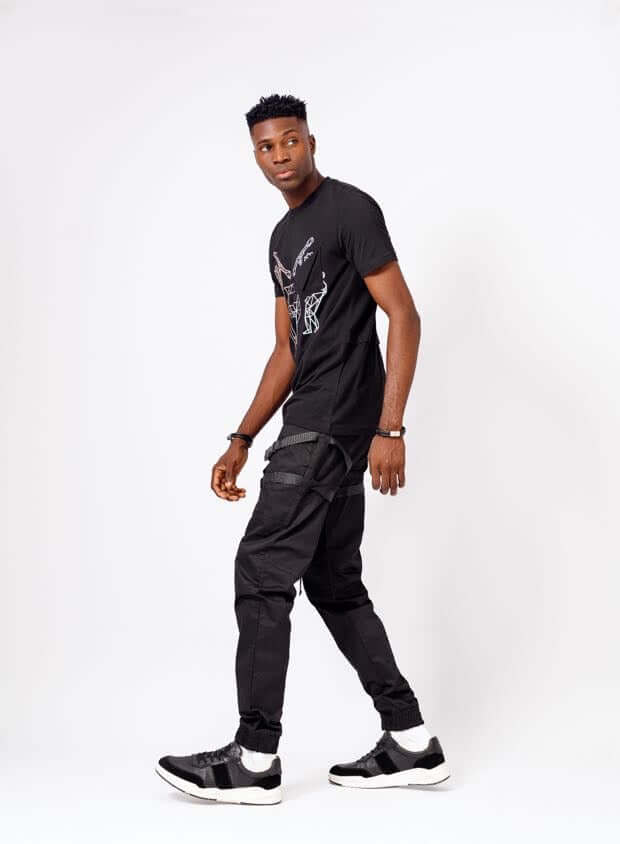 Geo Tee 2.0 in Black - Shirts & Tops