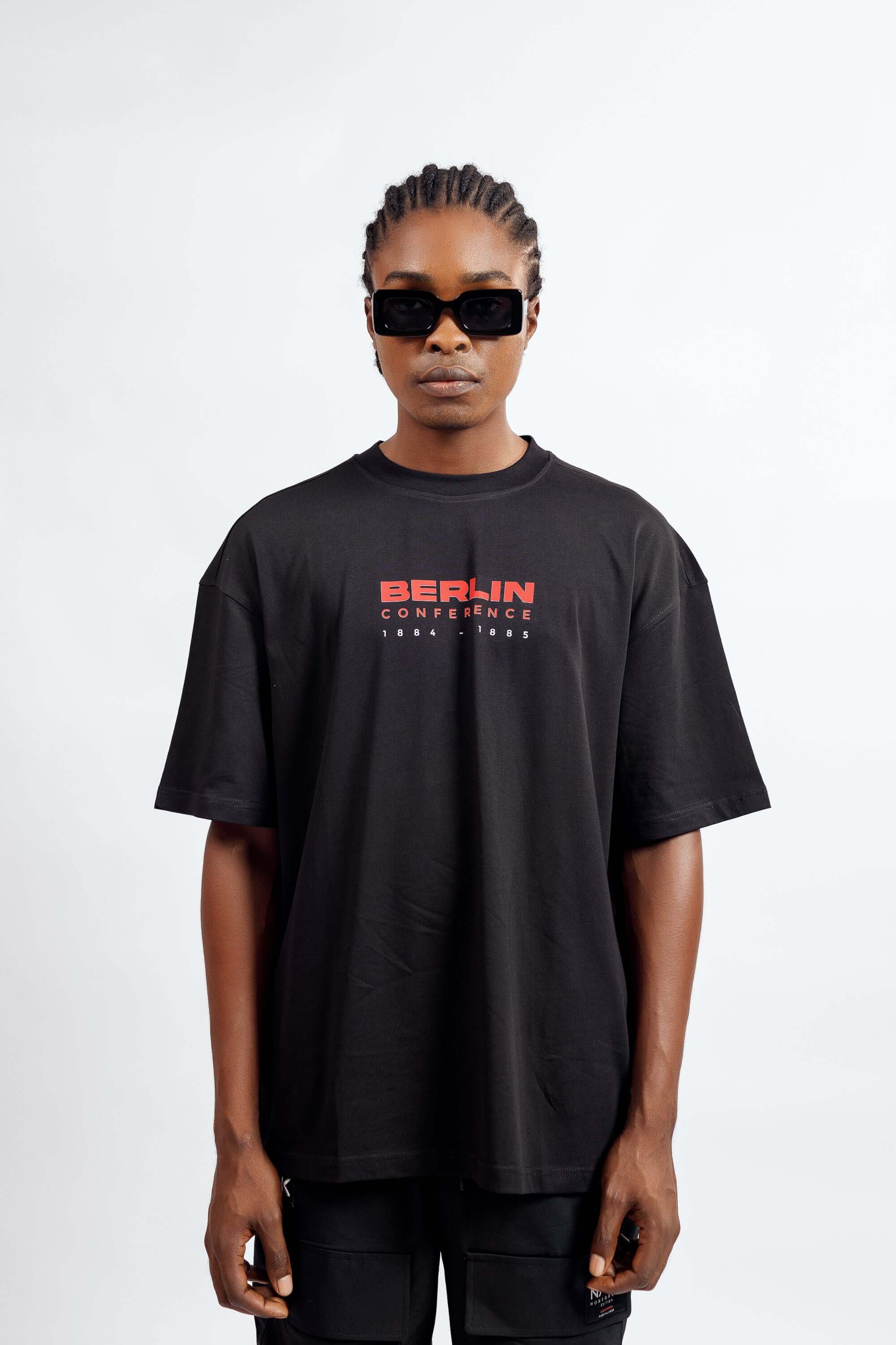 Berlin Conference Tee in Black -