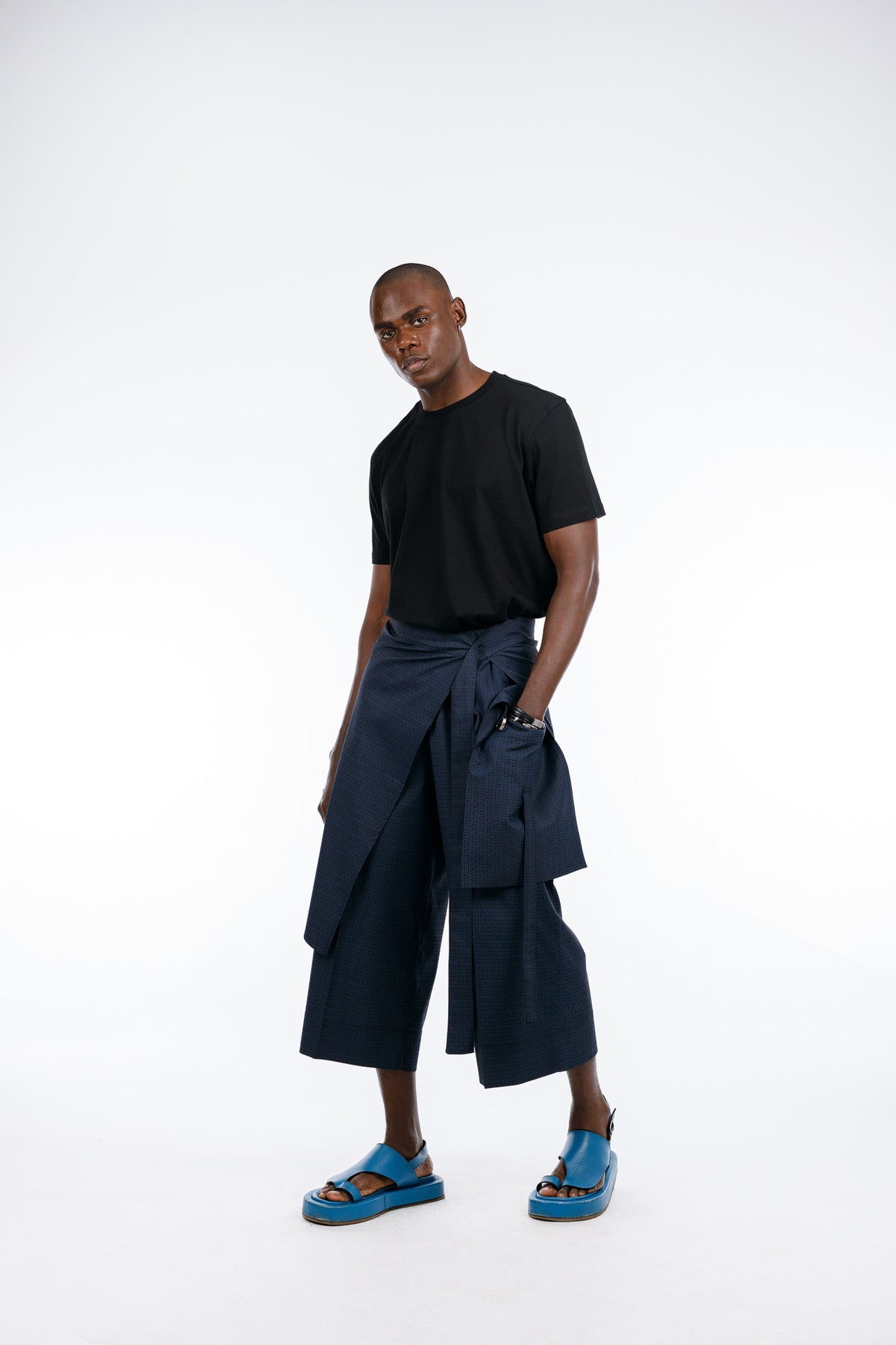 Adigun 3quarter Pant In Navy Blue