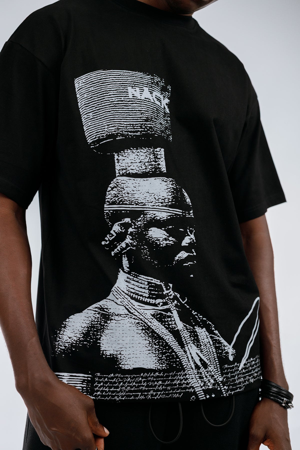 Mursi Tee in Black