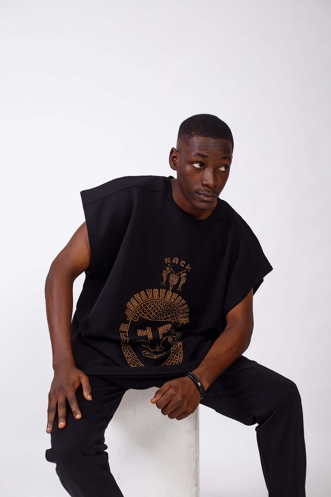 Festac Top in Black - Shirts & Tops